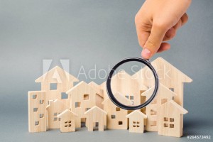 如何评估期权卖方的风险状况？这些风险如何进行合理规避？