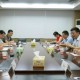 如何客观评价人保公司的市场表现？这种评价对投资者有哪些启示？